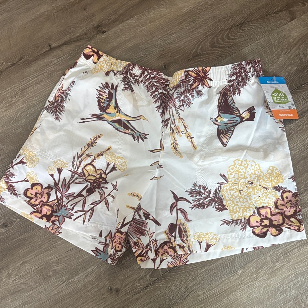 Columbia White Floral Print Women Shorts Sandy river 111 new